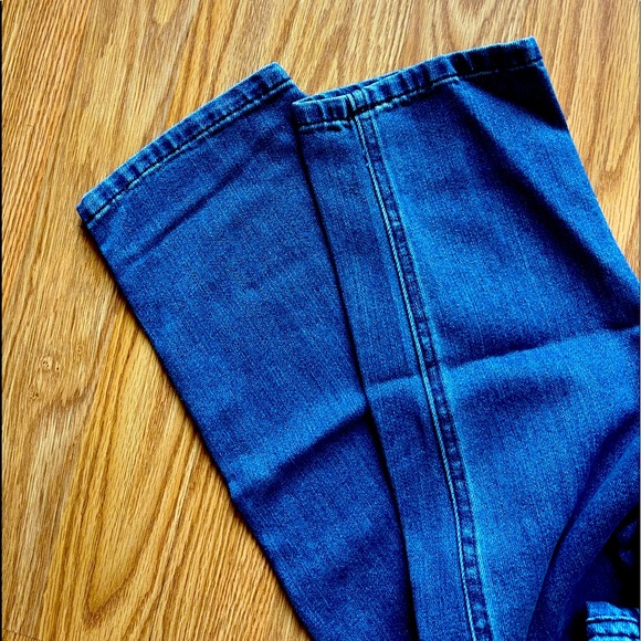 Reba Women’s Jeans Size 6 Blue in Color - Picture 7 of 7